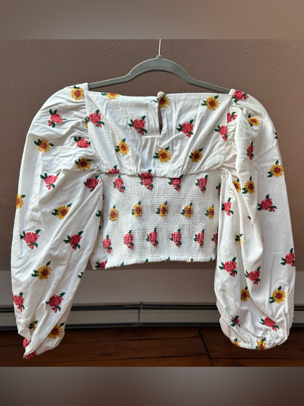 FARM Rio Embroidered Floral Crop Top. Size S. NWT. MSRP $178. - Picture 4 of 6